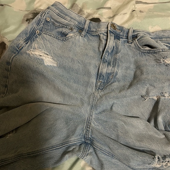 AE Lightwash Ripped Jeans - Picture 5 of 5